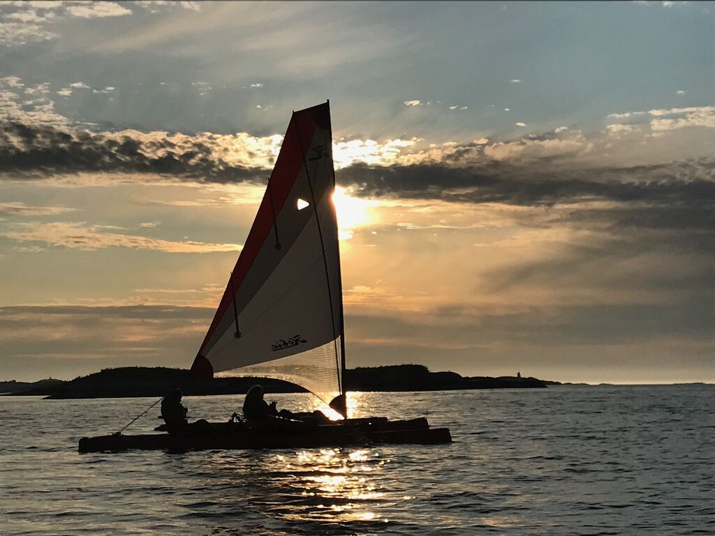 Midnight Sun in Hobie kayaks Sommarøy Tromsø - Image 11