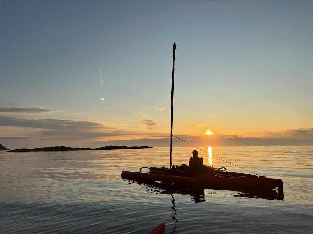 Midnight Sun in Hobie kayaks Sommarøy Tromsø - Image 16